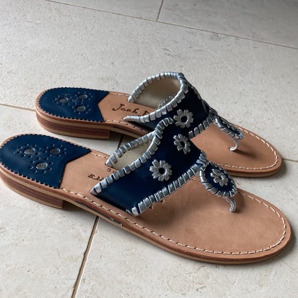 EUC Jack Rogers thong sandals navy and silver size 8 - Picture 9 of 10